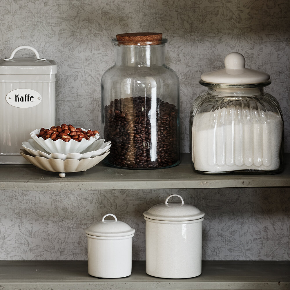 Glass Jar w. Porcelain Lid Low