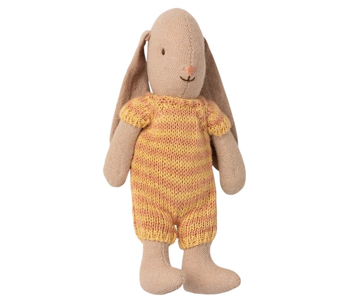 Rabbit Micro w. Yellow Suit