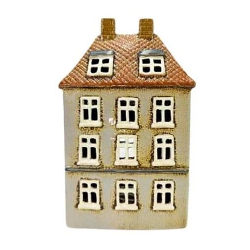 Ceramic House w. Roof Windows