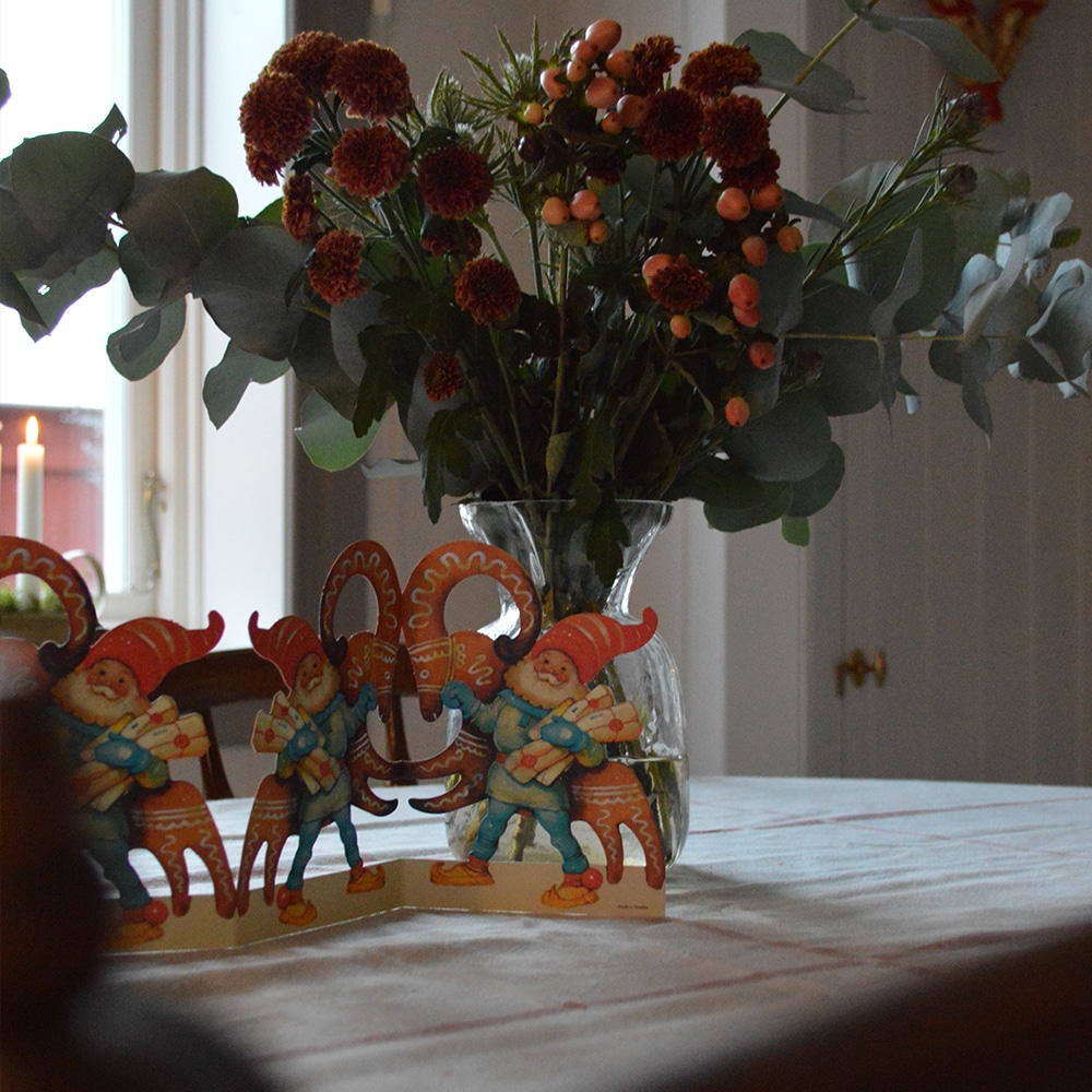 Fold Out Paper Row Gingerbread Yule goat