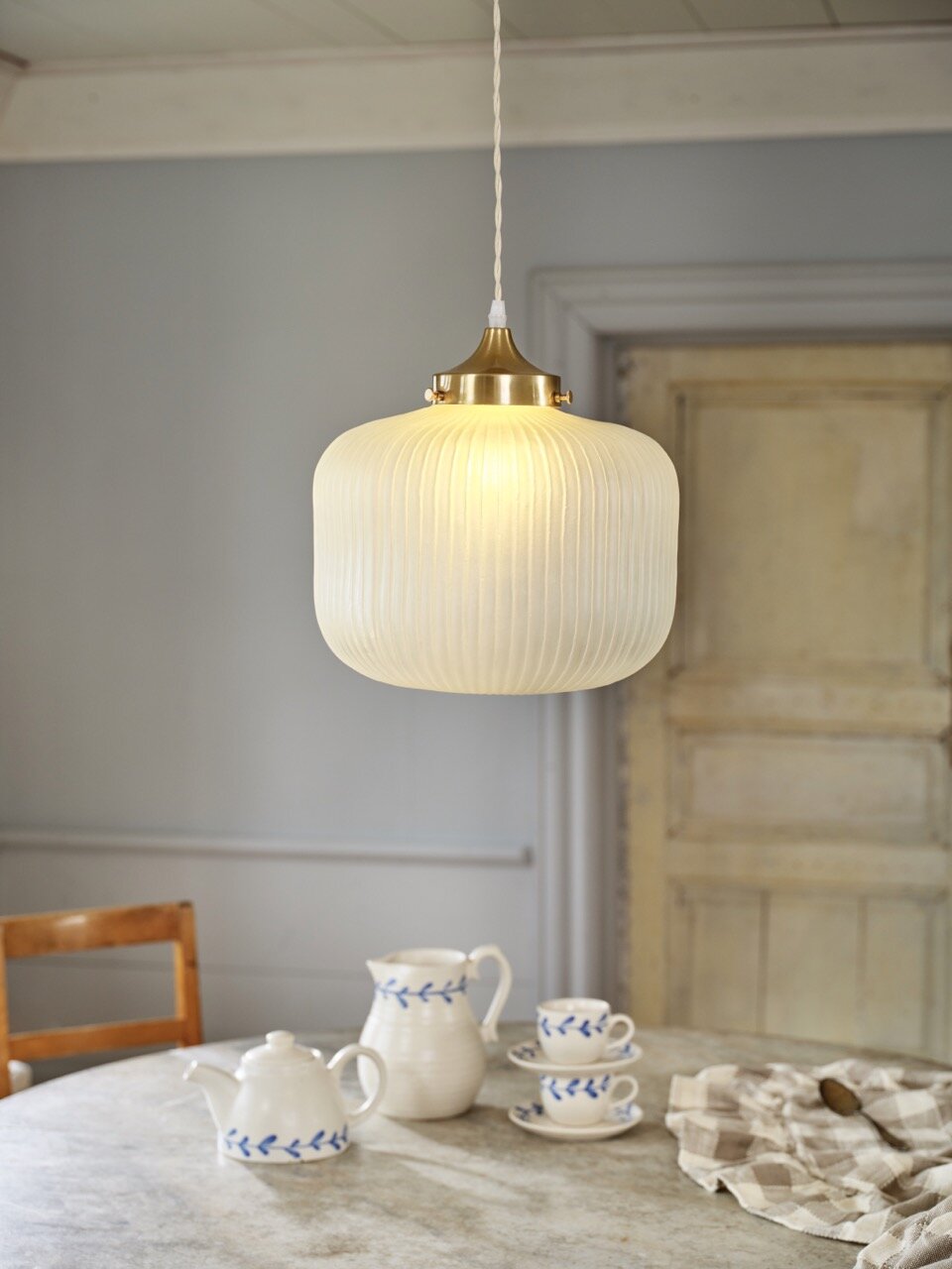 Pendant Lamp Eli w. Twisted Cord Brass/Frost Large