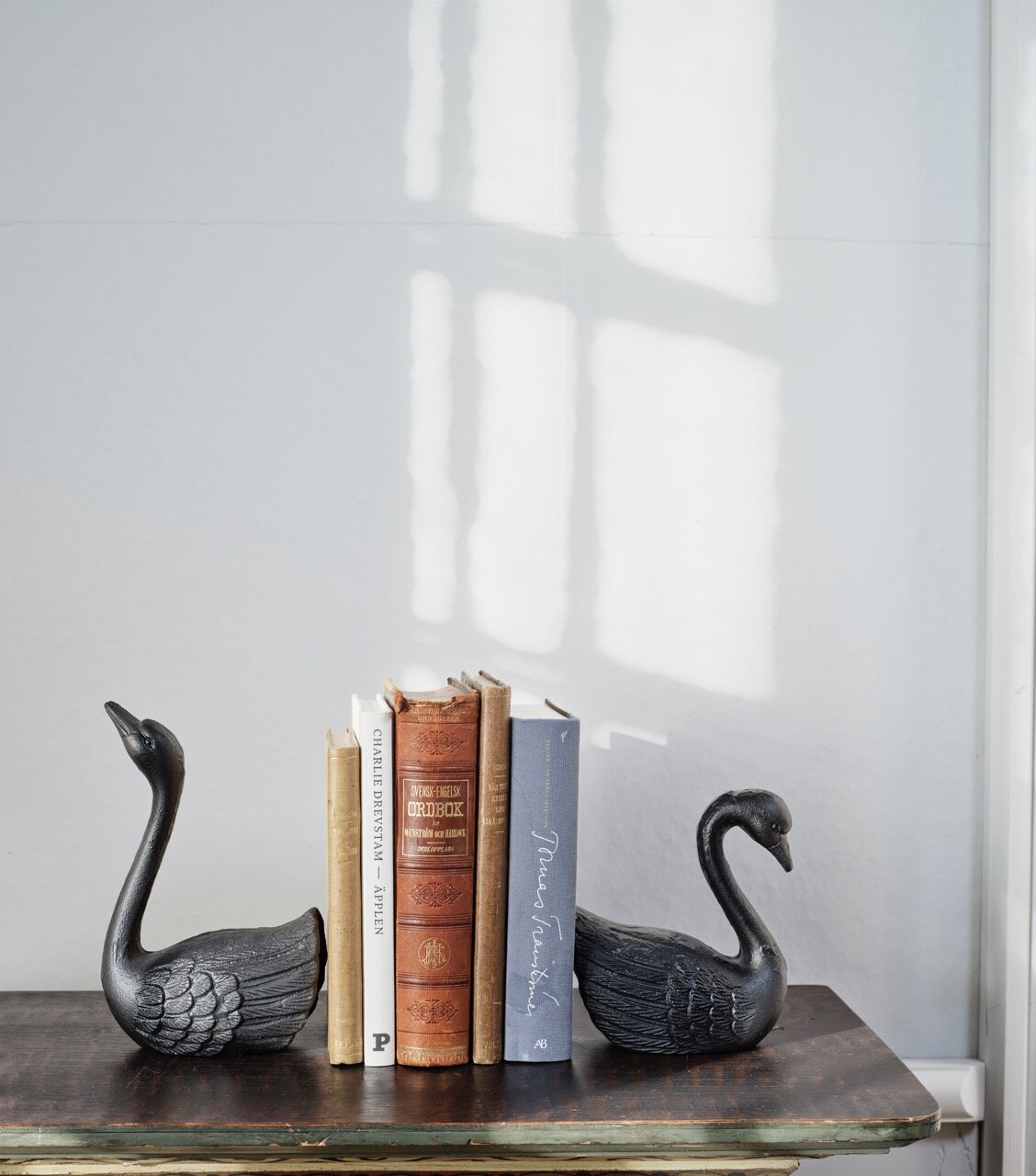 Book End Swans S/2 Cast Iron